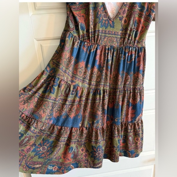 Urban Outfitters Deep V Neck Floral Minidress or Tunic Shirt, EUC, Medium - Picture 3 of 3